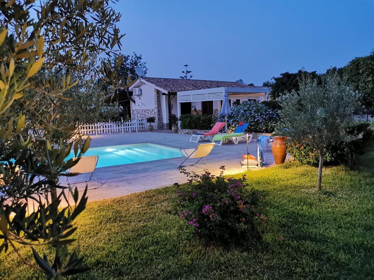 Villa Hibiscus Castellammare del Golfo Exterior foto