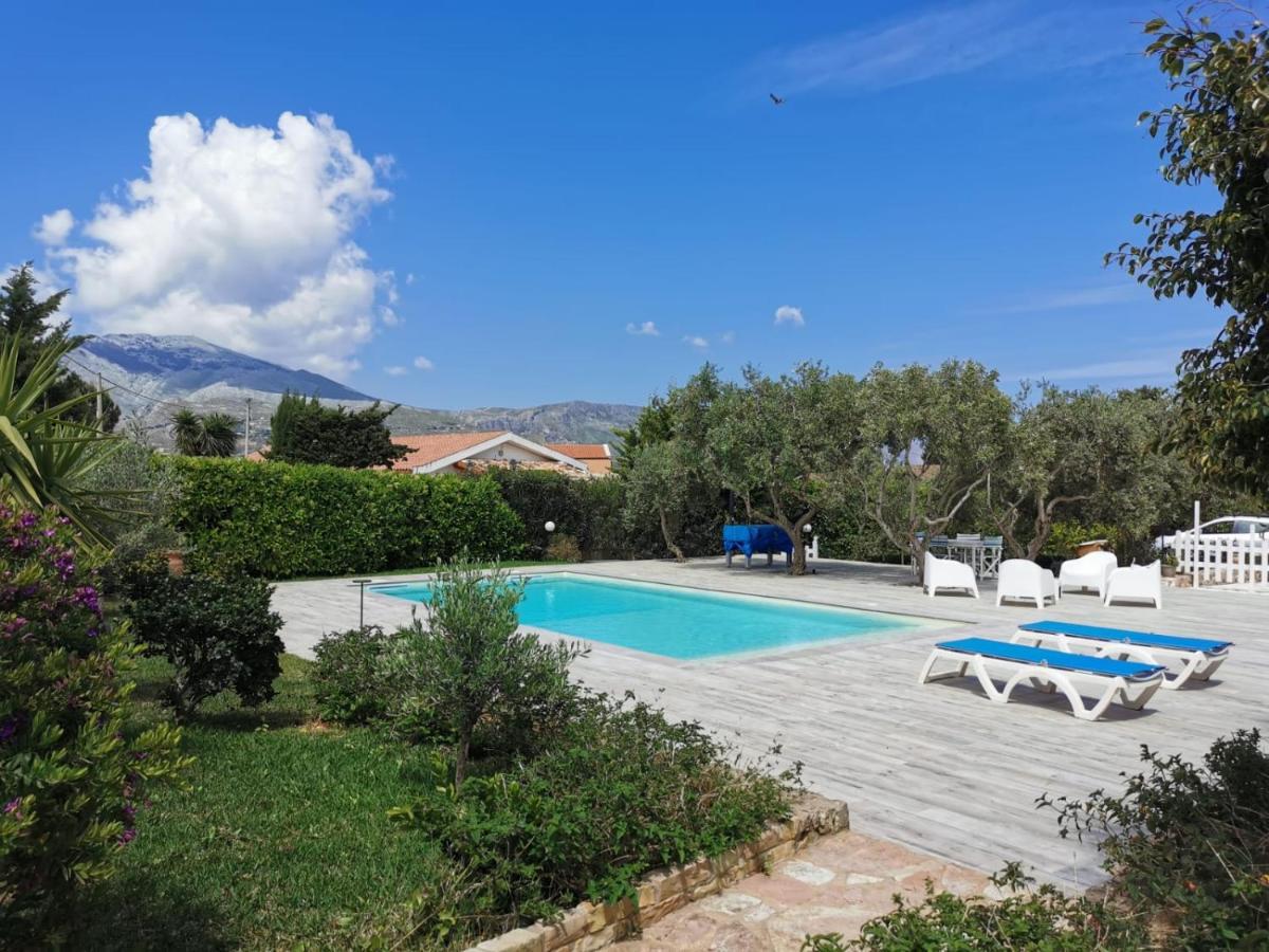 Villa Hibiscus Castellammare del Golfo Exterior foto